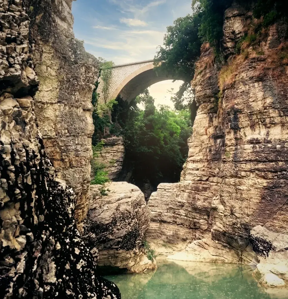 Panorama dal Ponte dei Saltelli verso il lato del Furlo